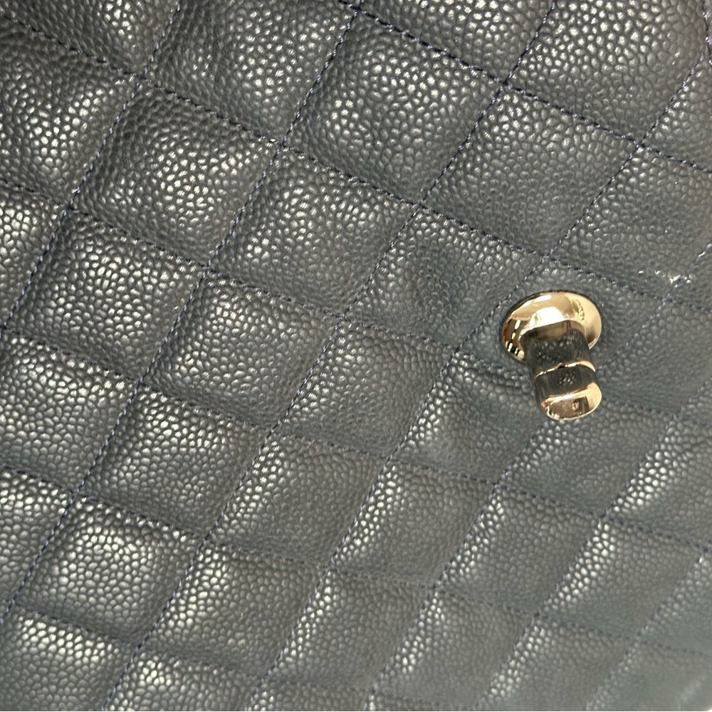 ❌SOLD❌ Chanel Quilted Bag Navy Blue - Picture 12 of 16